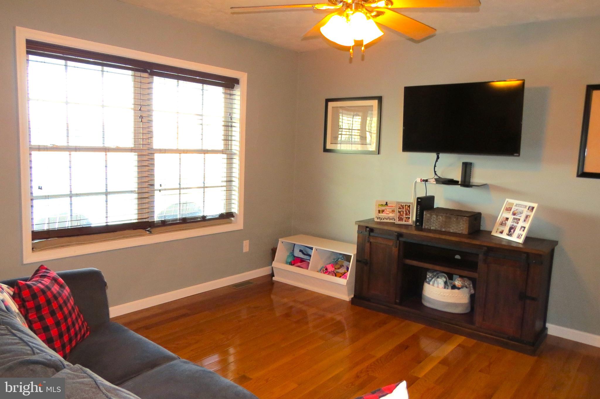 COLONIAL RIDGE - Residential