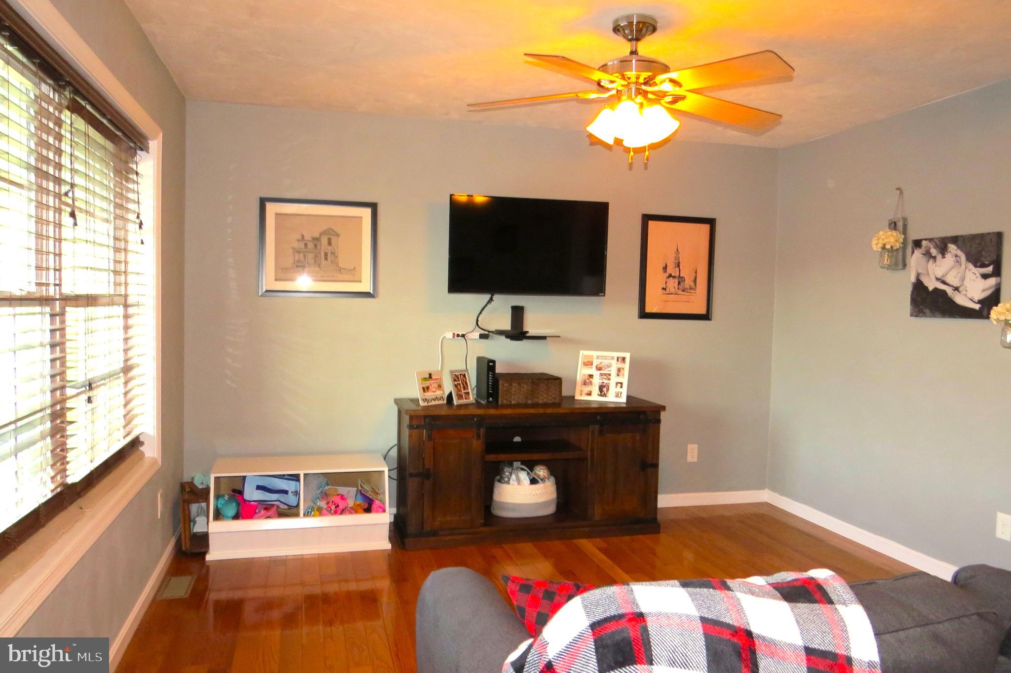 COLONIAL RIDGE - Residential