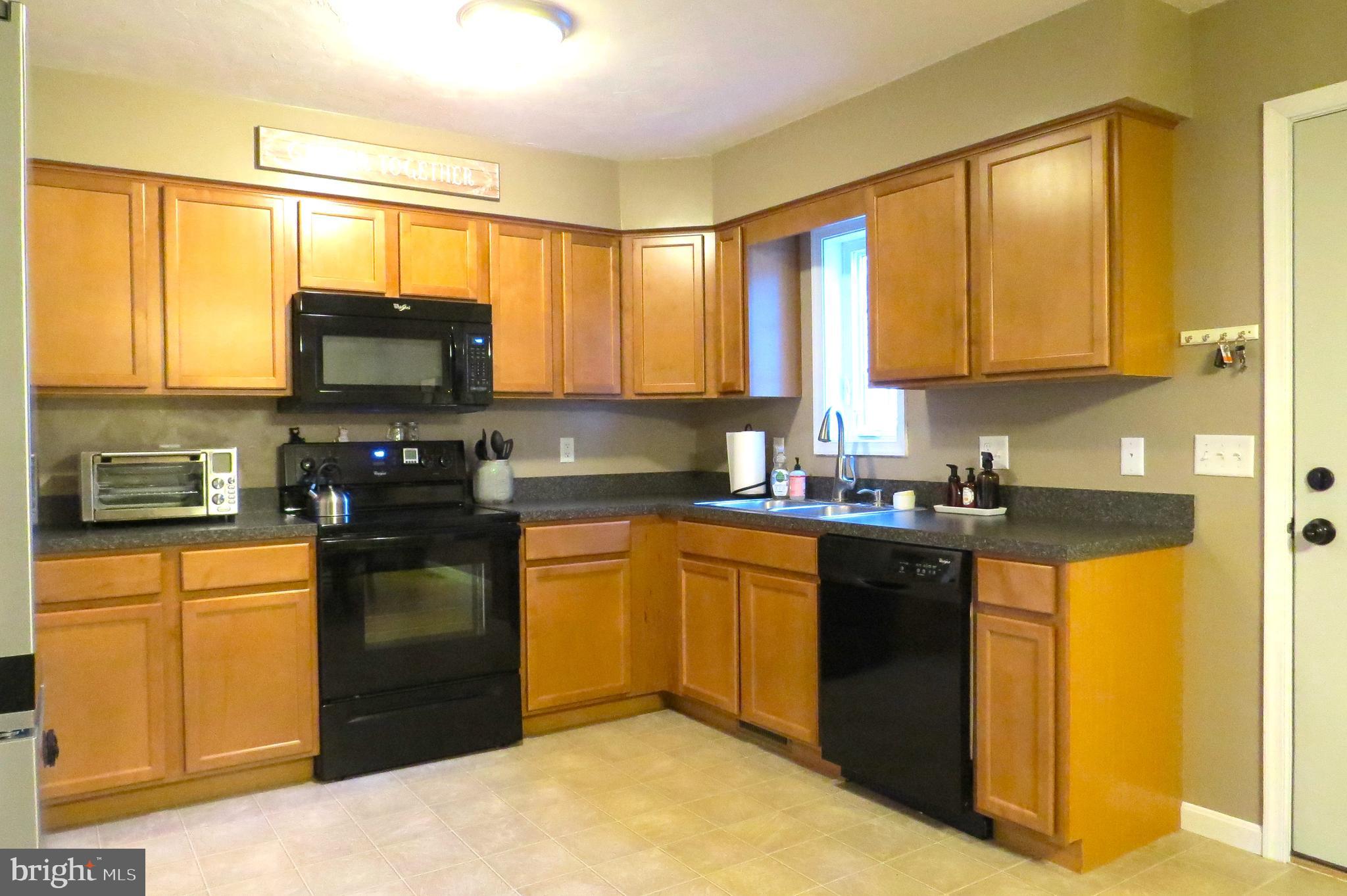 COLONIAL RIDGE - Residential