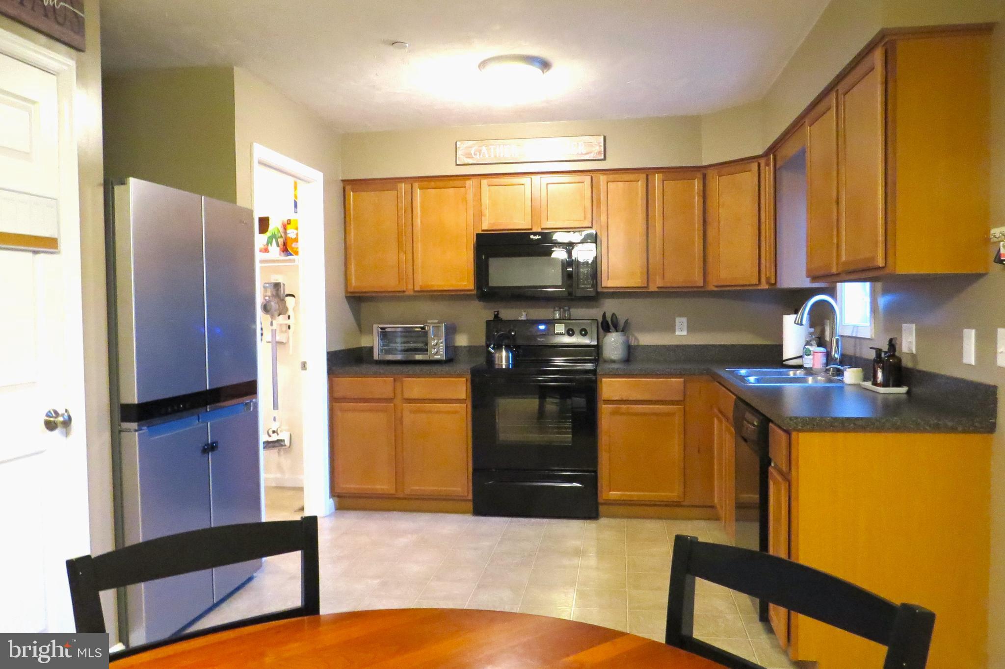 COLONIAL RIDGE - Residential