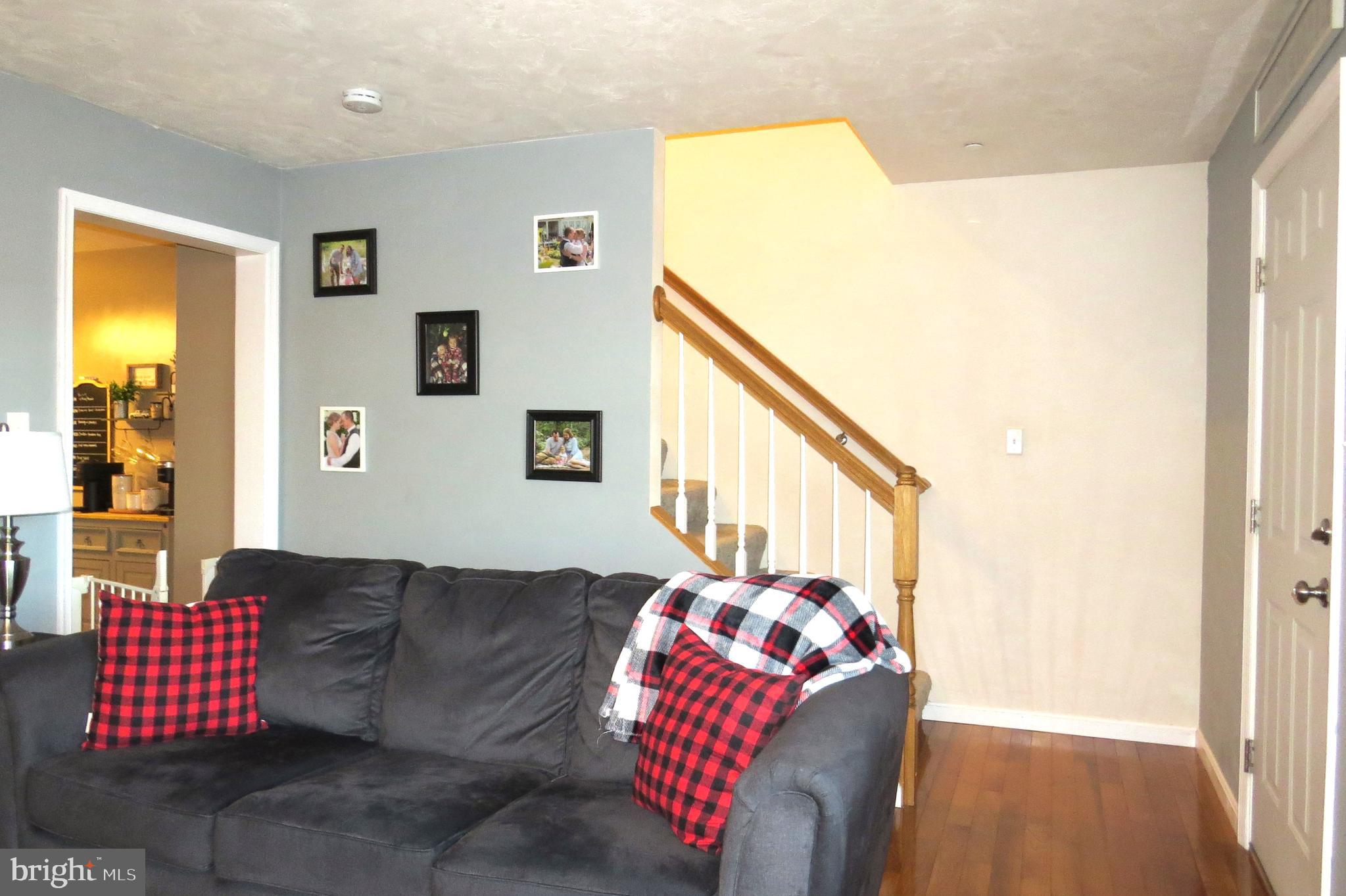 COLONIAL RIDGE - Residential