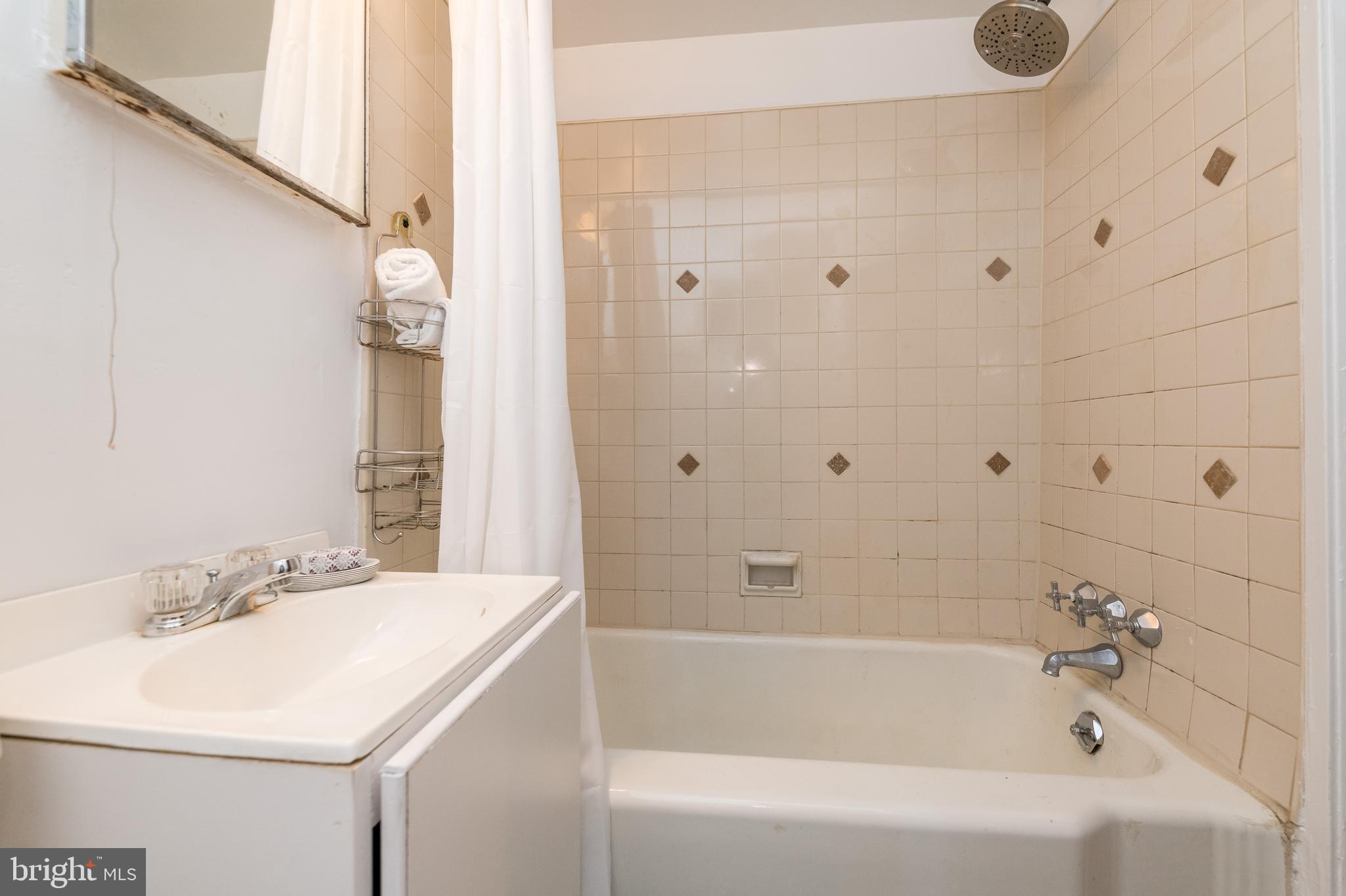 EDNOR GARDENS - LAKESIDE - Residential