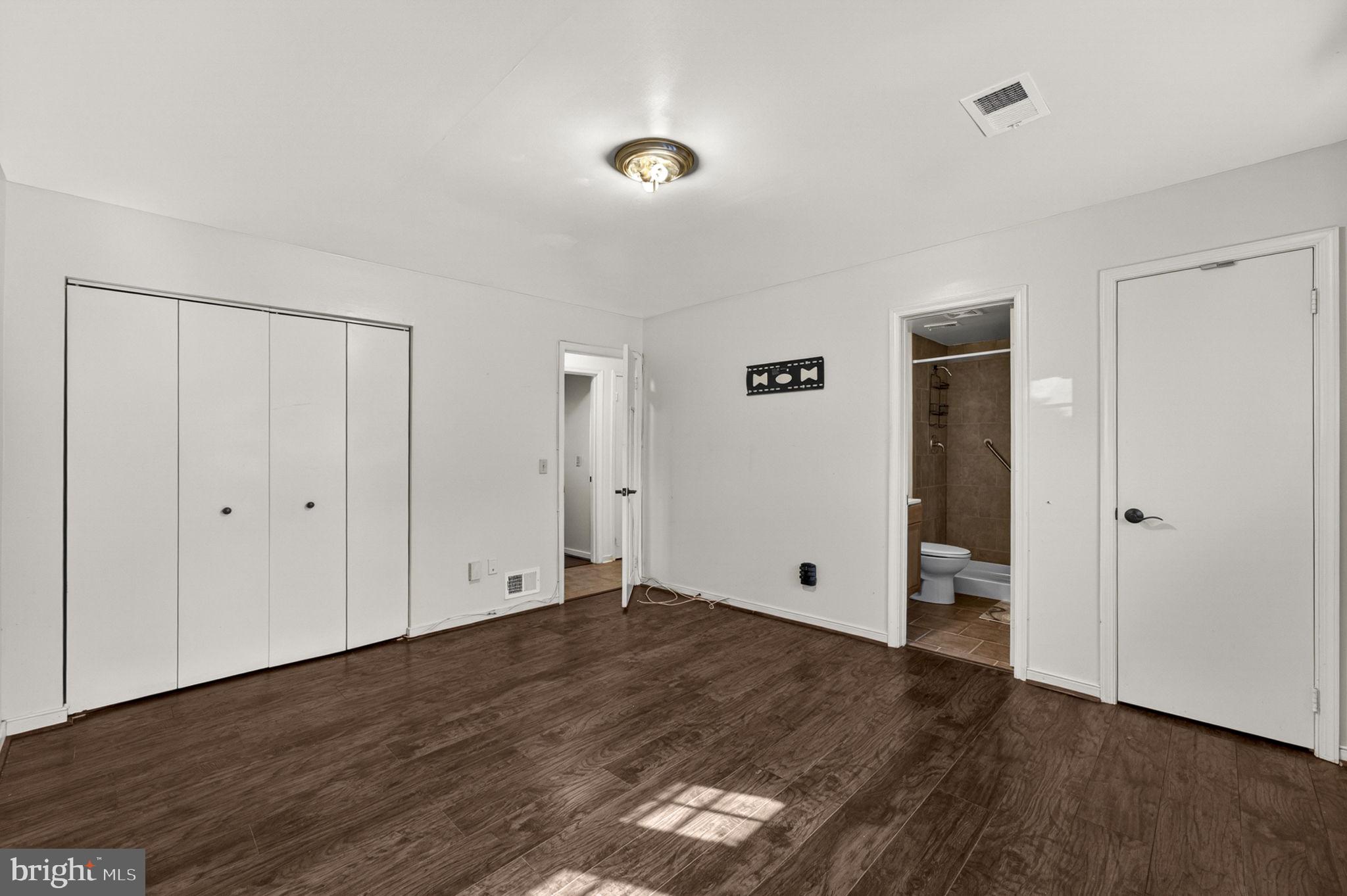 LEEDS SQUARE - Residential