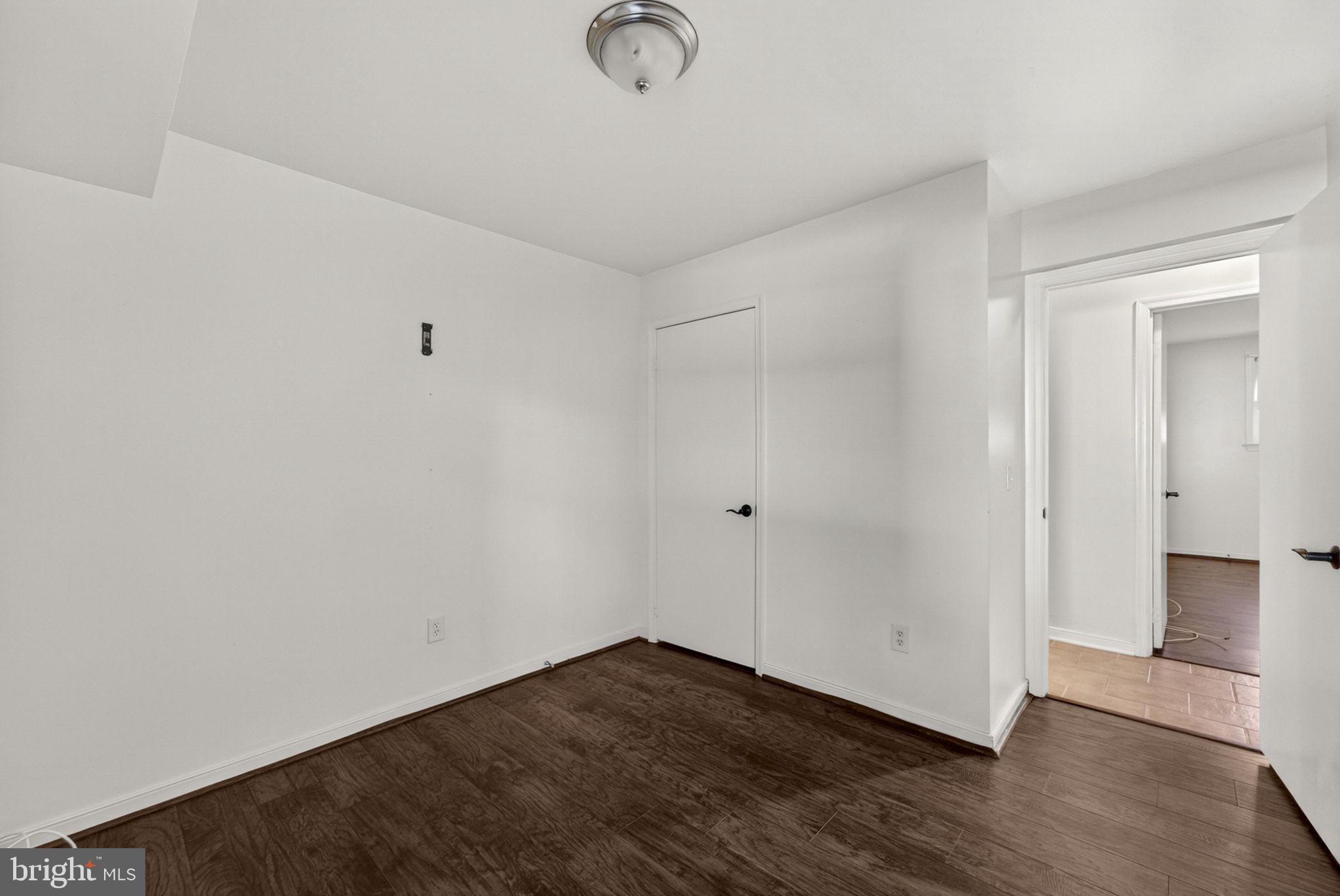 LEEDS SQUARE - Residential