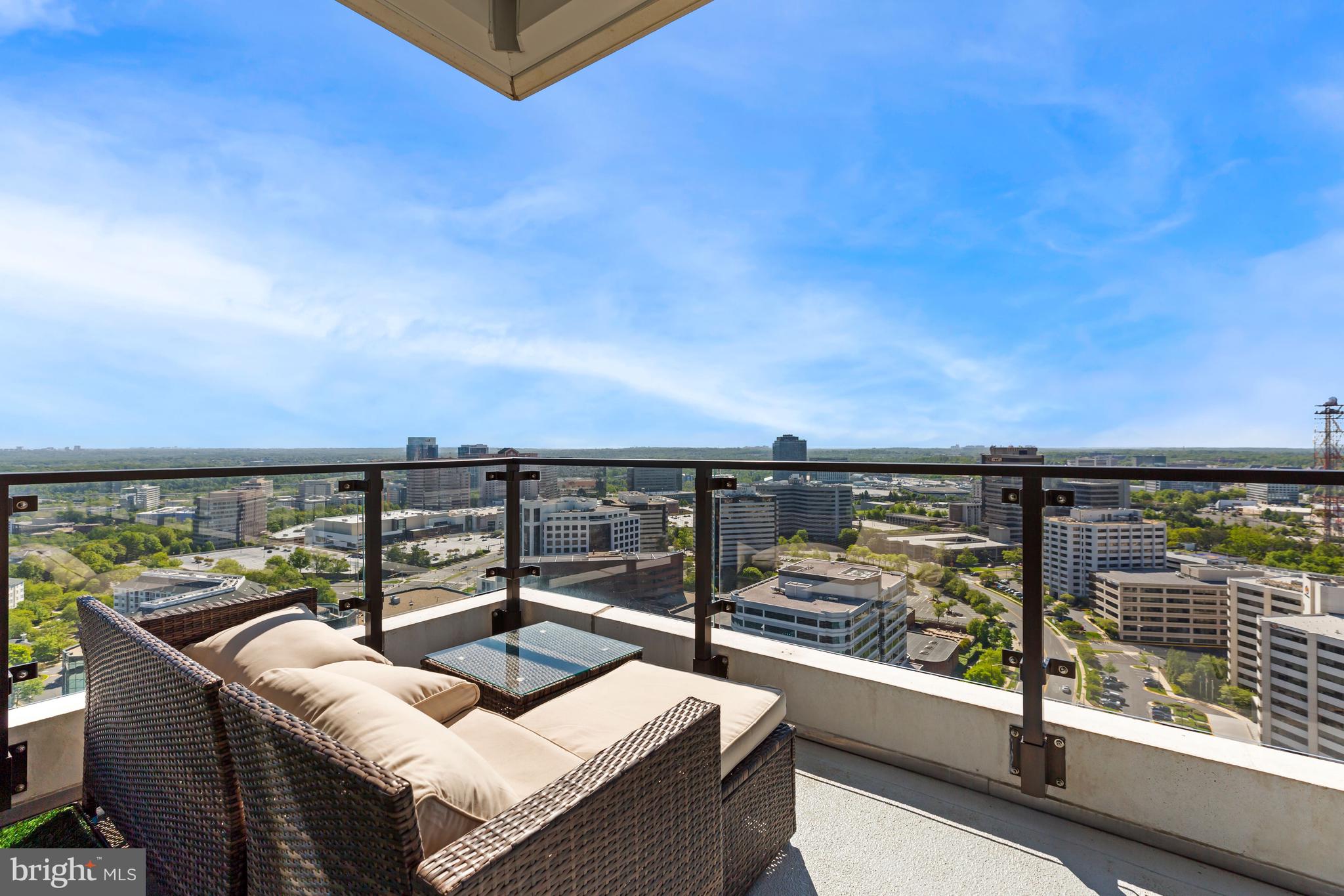 THE BORO TYSONS - Residential