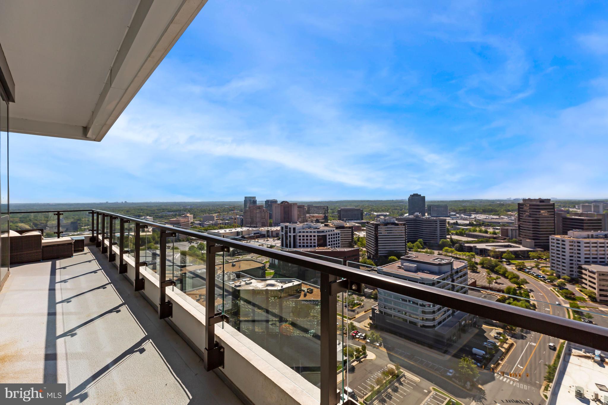 THE BORO TYSONS - Residential