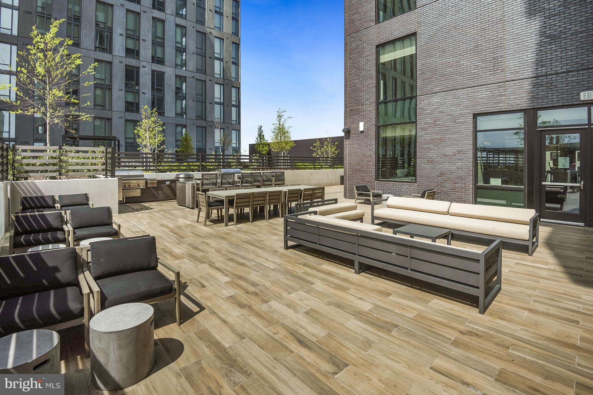 THE BORO TYSONS - Residential