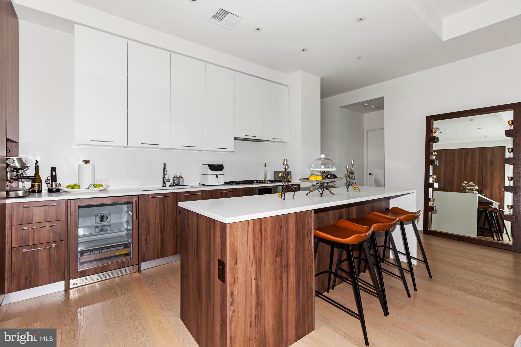 THE BORO TYSONS - Residential