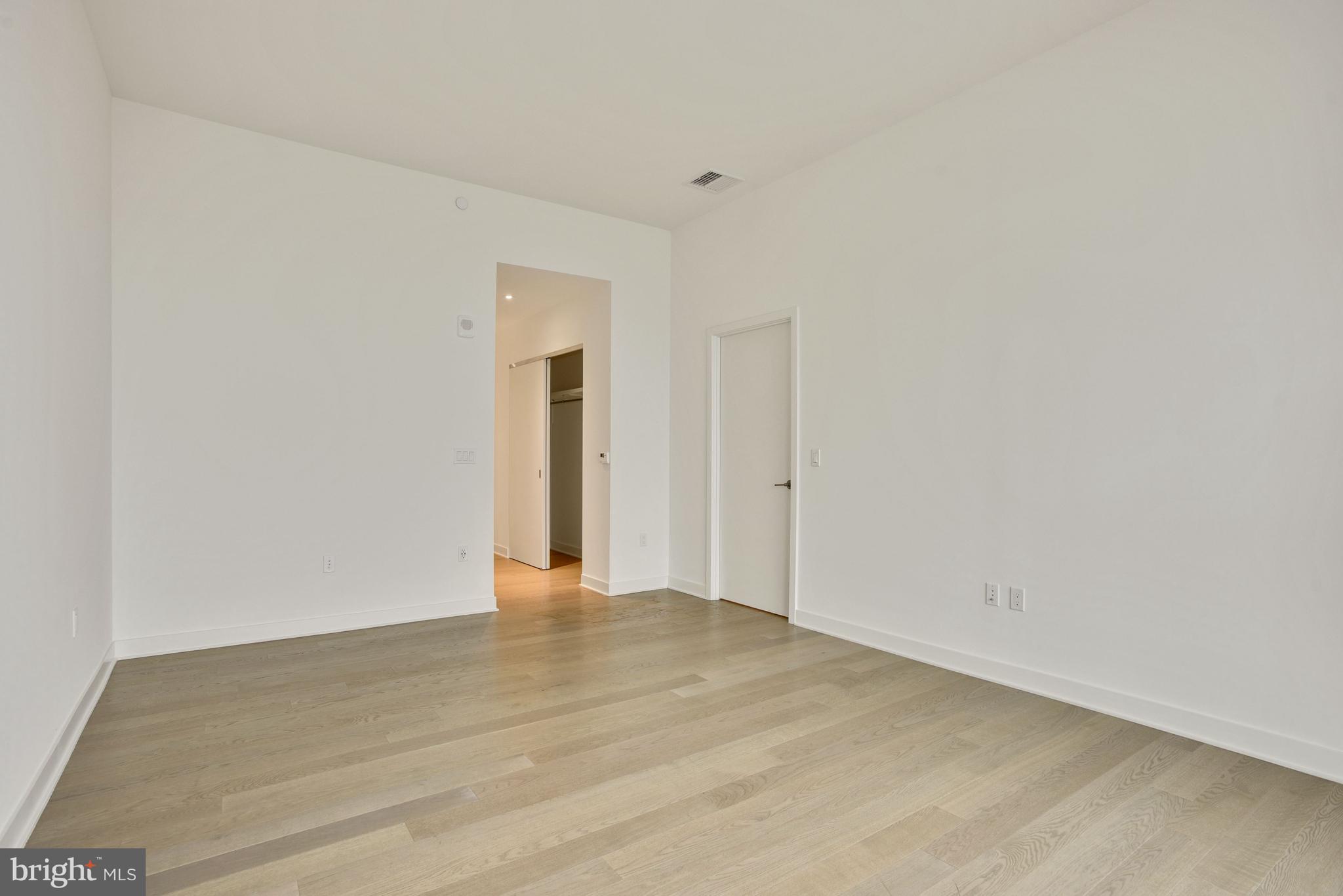 THE BORO TYSONS - Residential