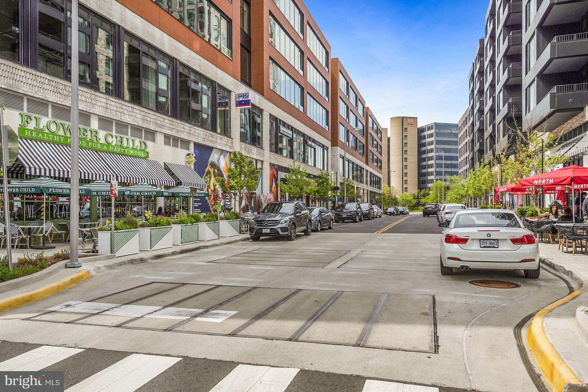 THE BORO TYSONS - Residential