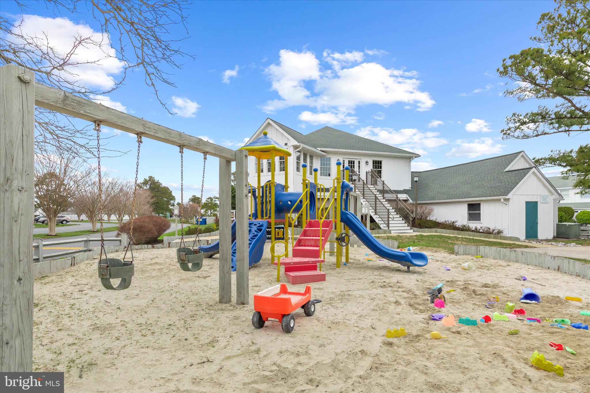 MALLARD LAKES - Residential