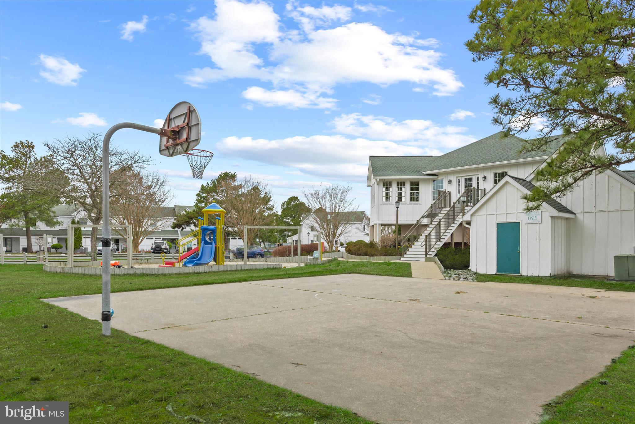 MALLARD LAKES - Residential