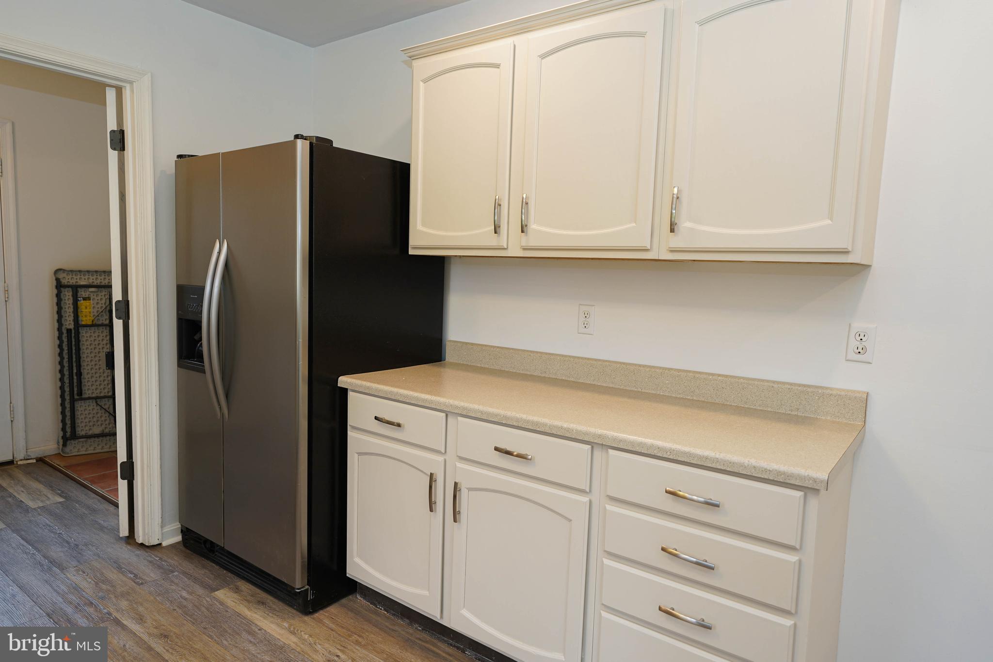 KING WILLIAMS COURT - Residential Lease