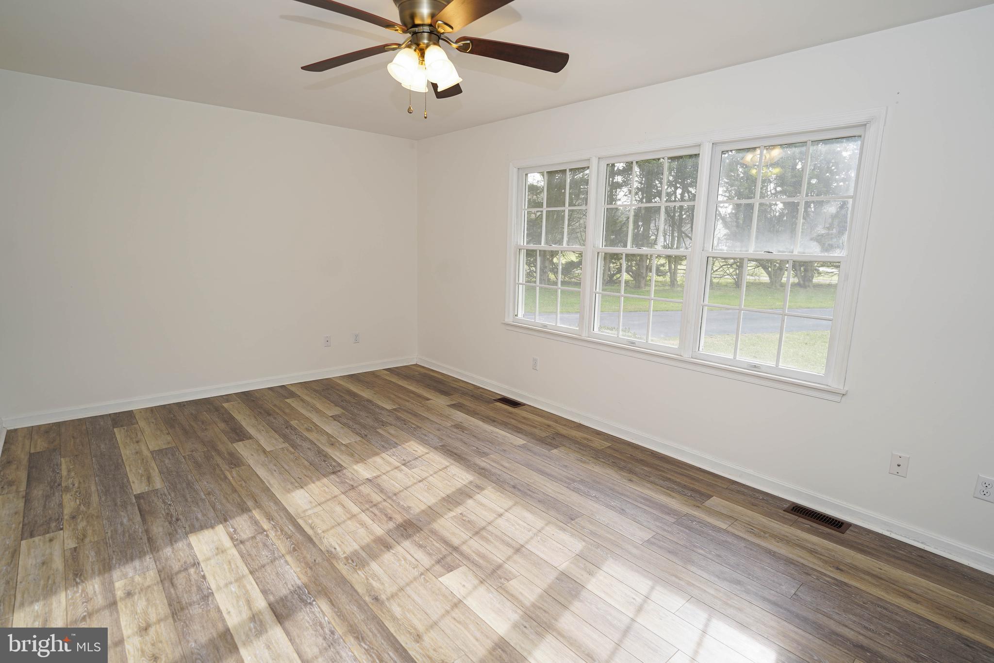 KING WILLIAMS COURT - Residential Lease