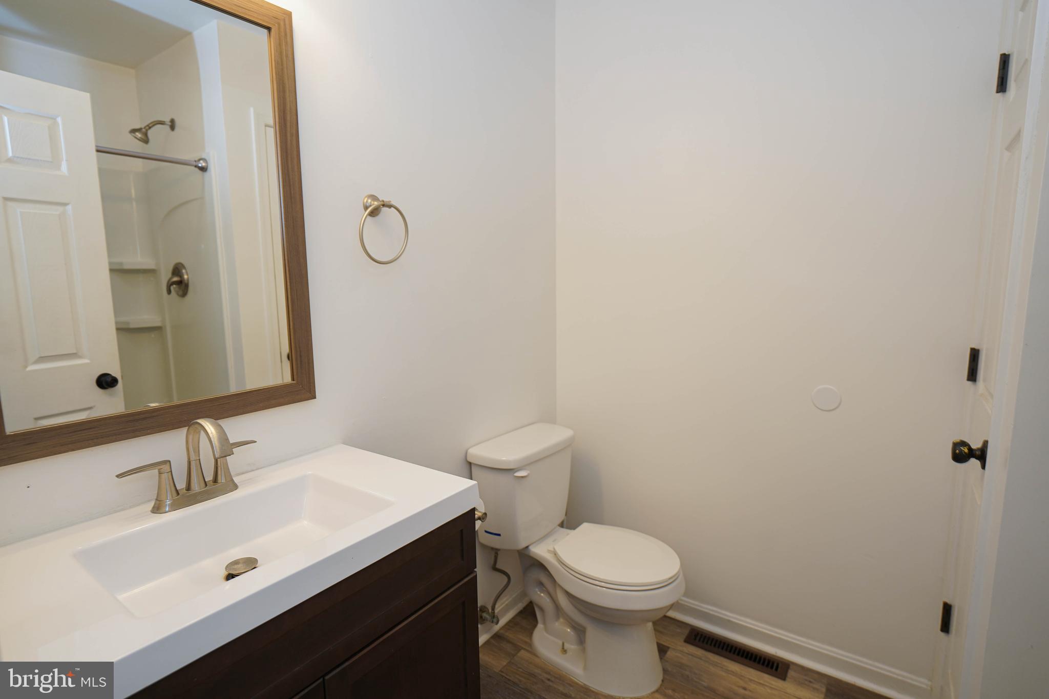 KING WILLIAMS COURT - Residential Lease