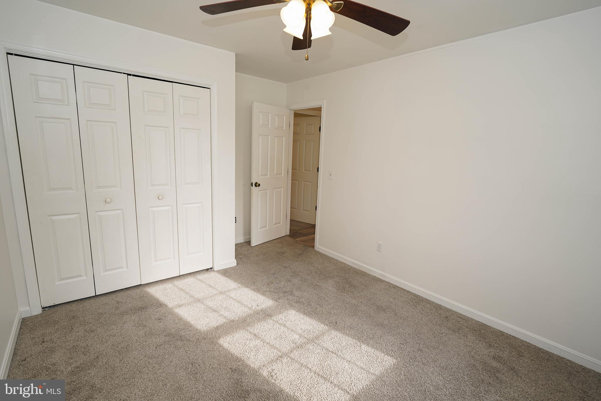 KING WILLIAMS COURT - Residential Lease