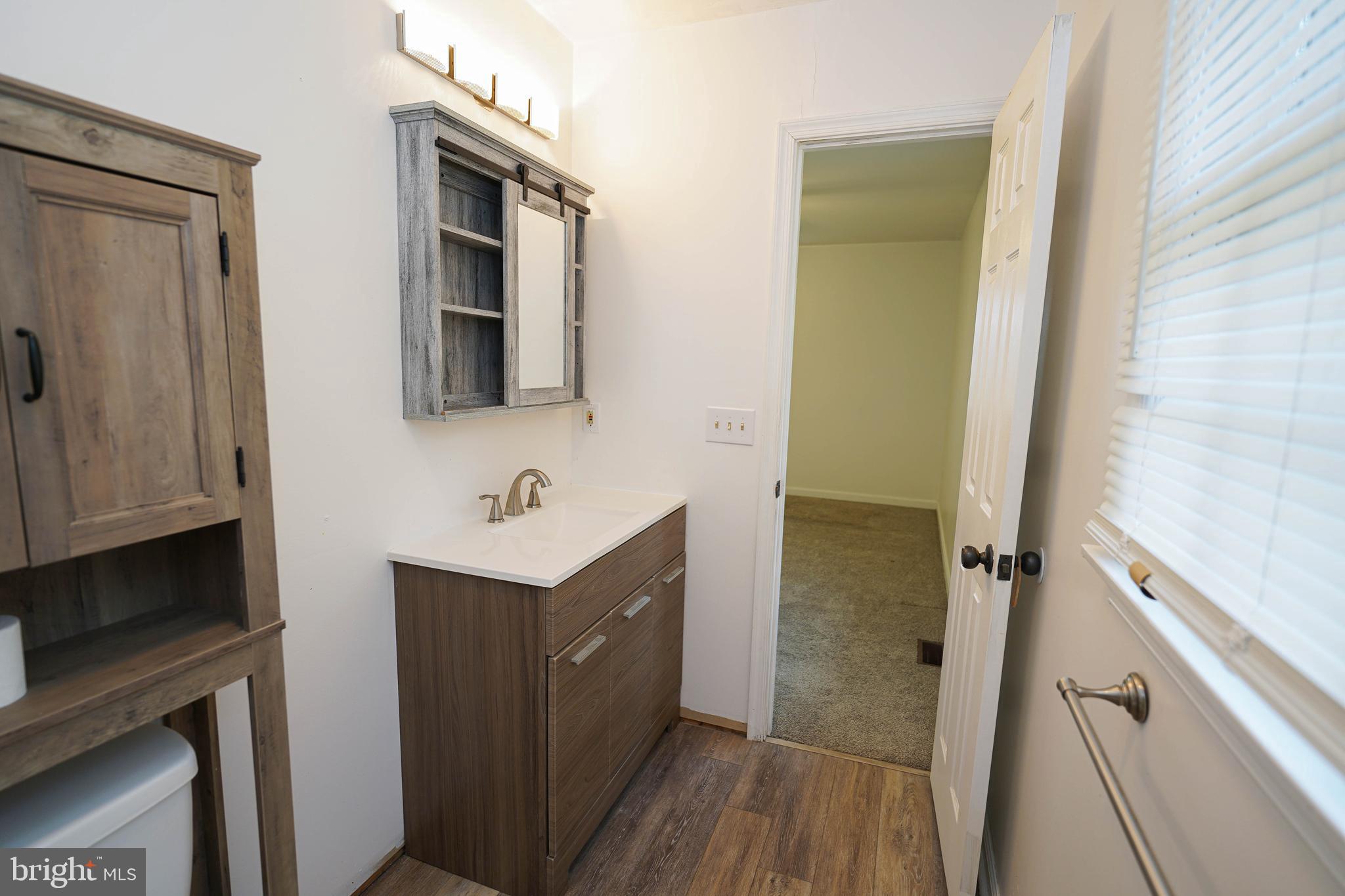 KING WILLIAMS COURT - Residential Lease