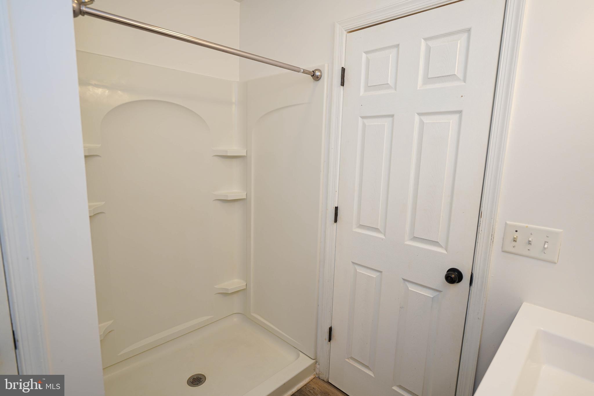 KING WILLIAMS COURT - Residential Lease