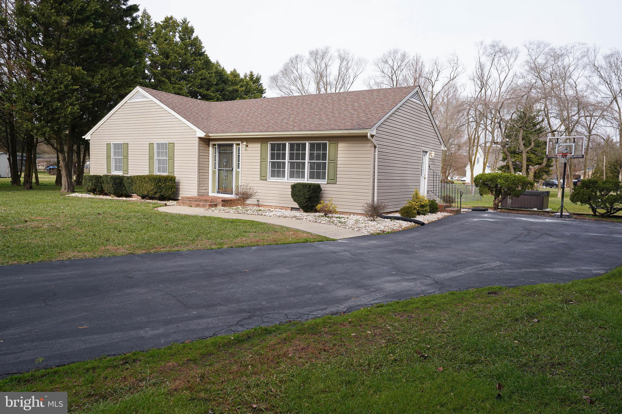 KING WILLIAMS COURT - Residential Lease