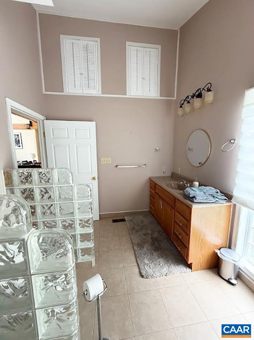 PERSIMMON HILL - Residential