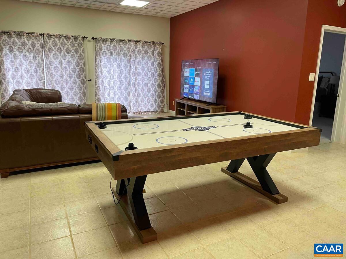 PERSIMMON HILL - Residential