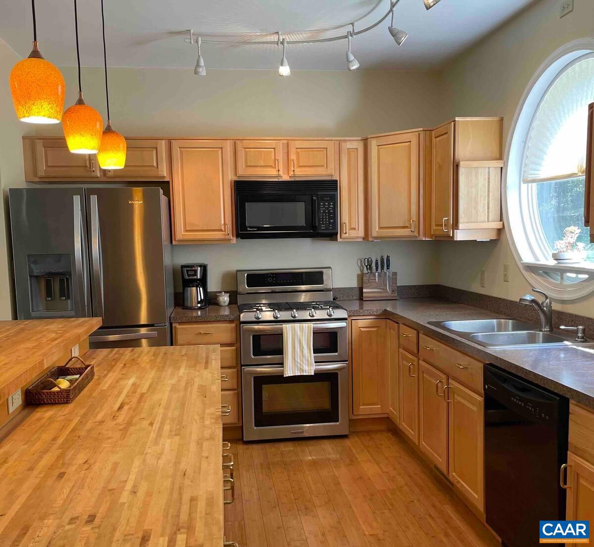 PERSIMMON HILL - Residential