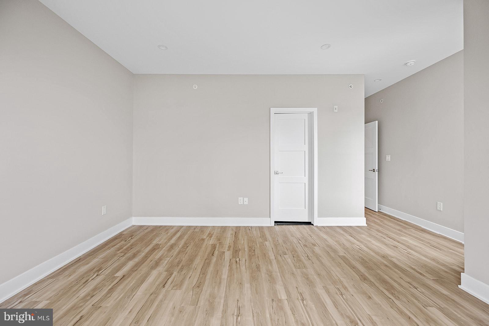 NORRIS SQUARE - Residential Lease