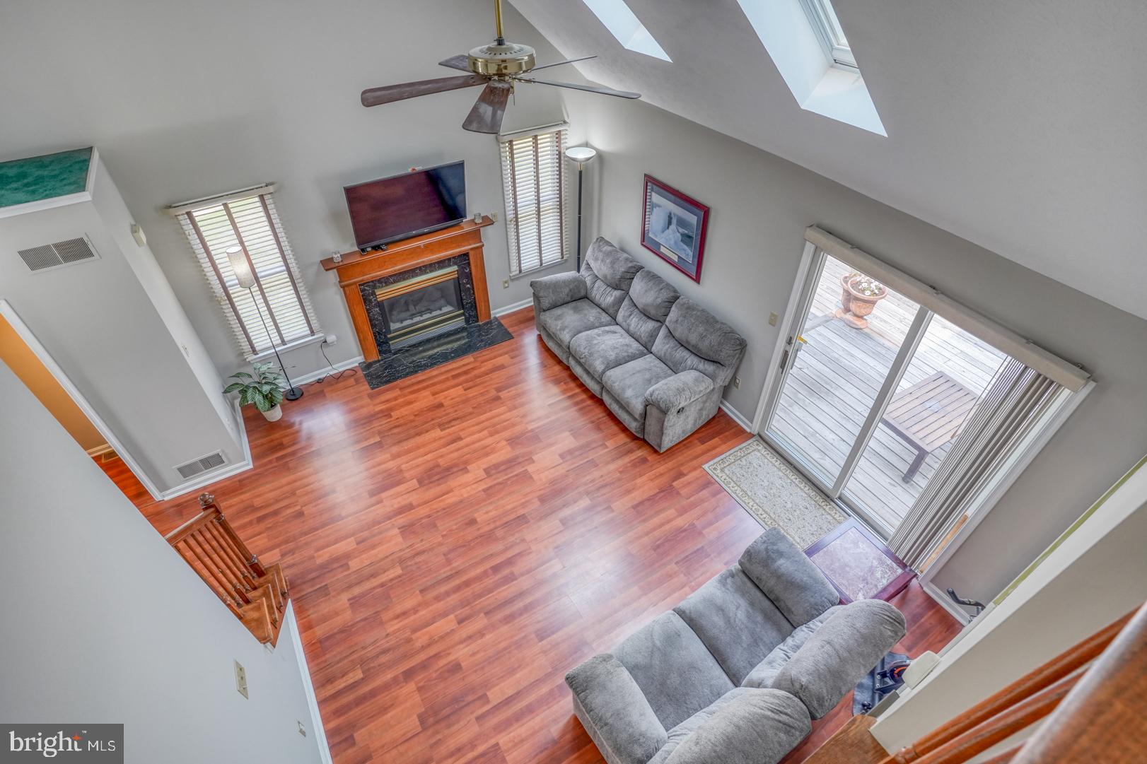 COLONIAL RIDGE - Residential