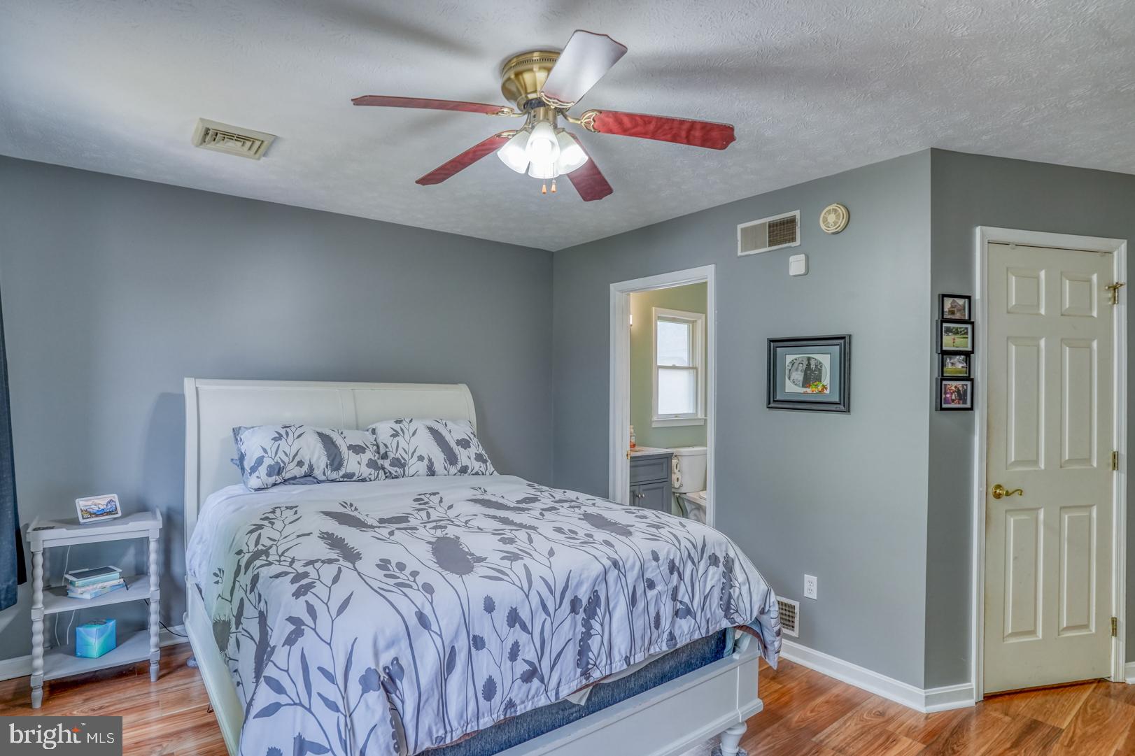 COLONIAL RIDGE - Residential