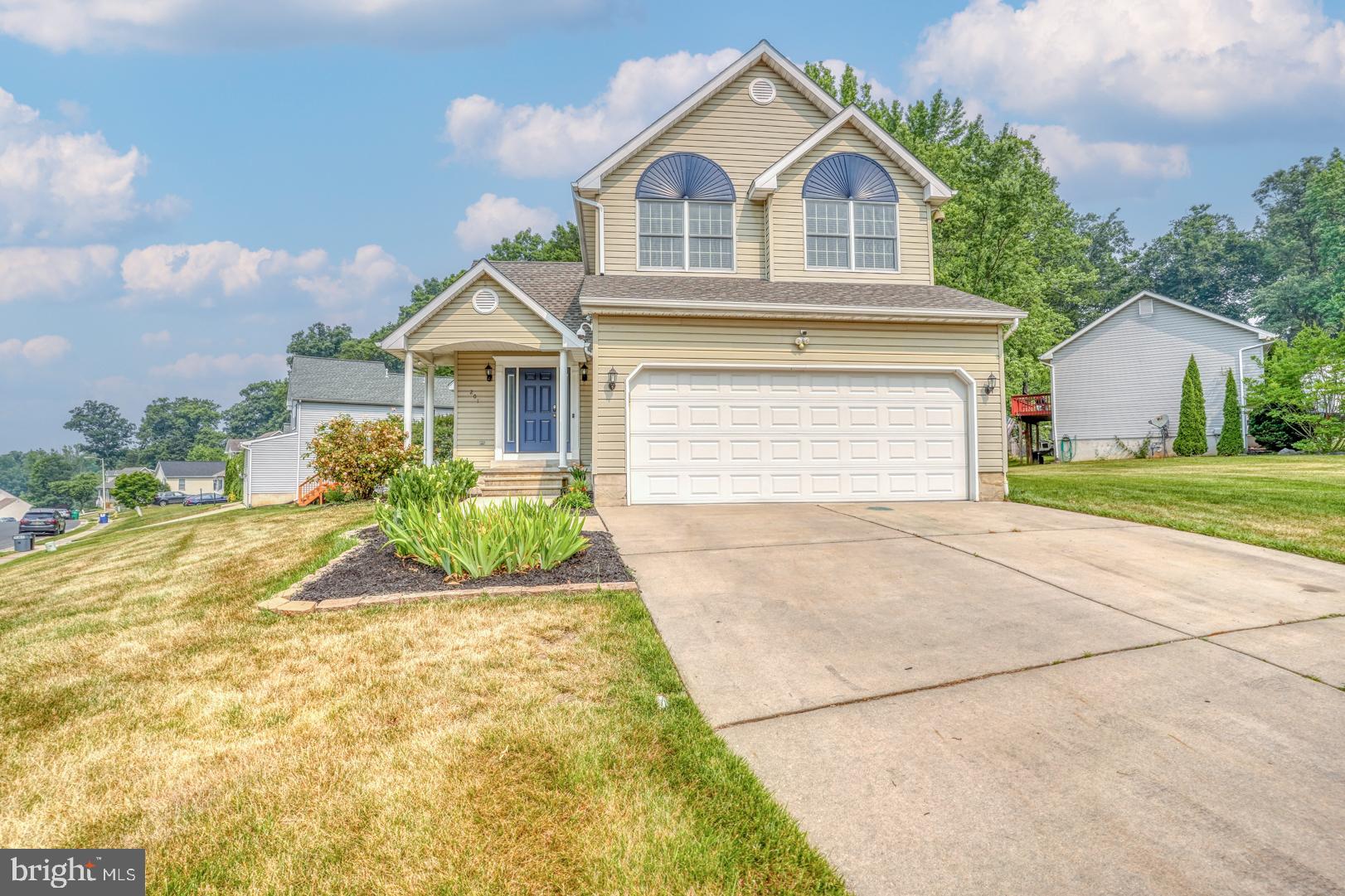 COLONIAL RIDGE - Residential