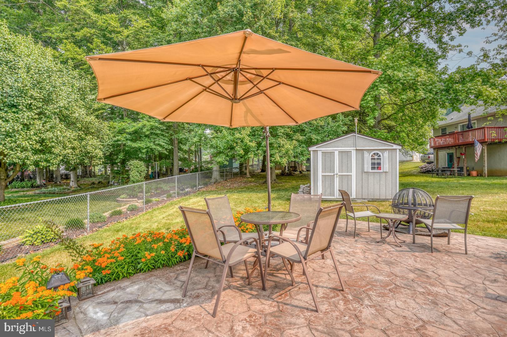 COLONIAL RIDGE - Residential