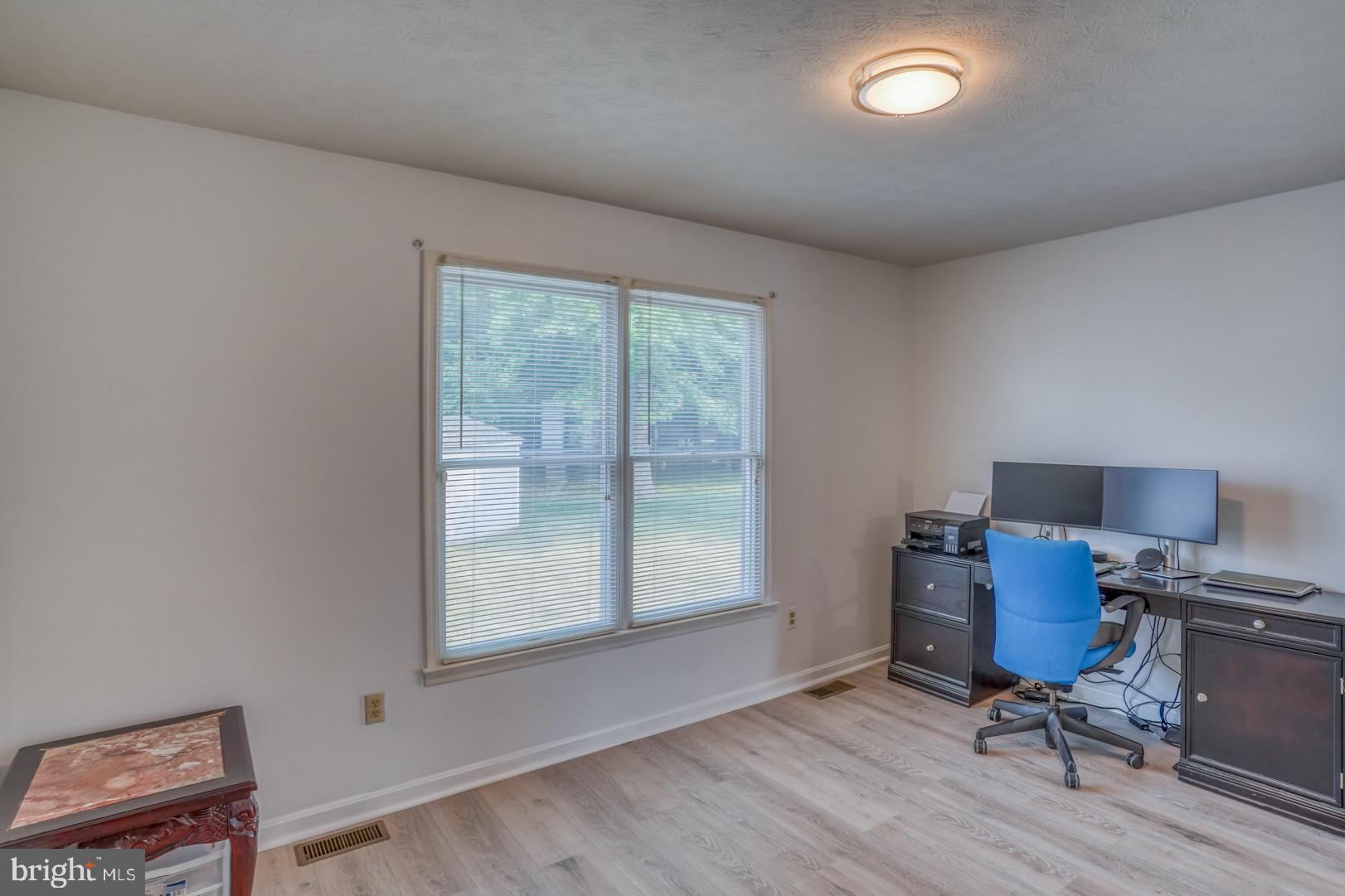 COLONIAL RIDGE - Residential