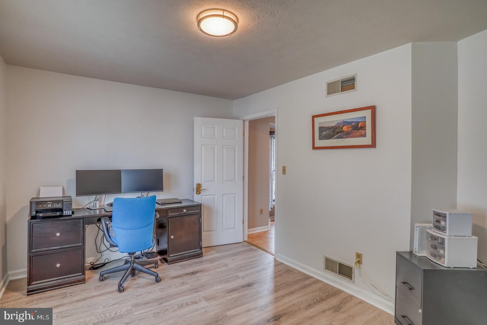 COLONIAL RIDGE - Residential