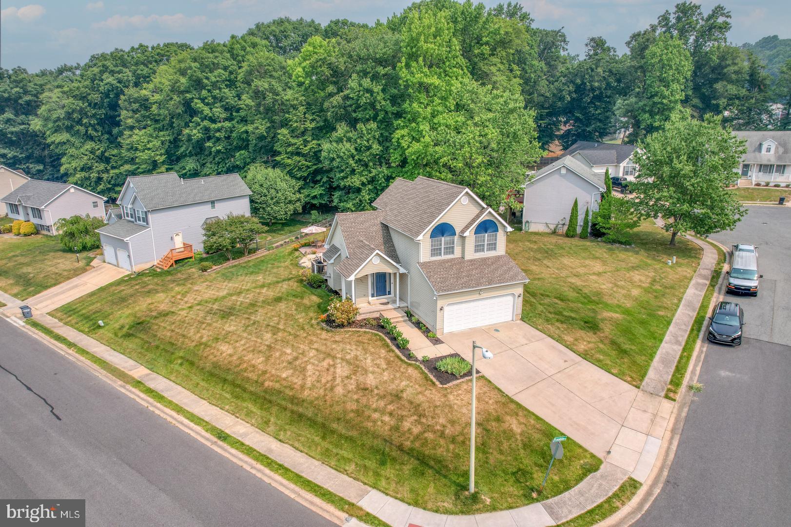 COLONIAL RIDGE - Residential