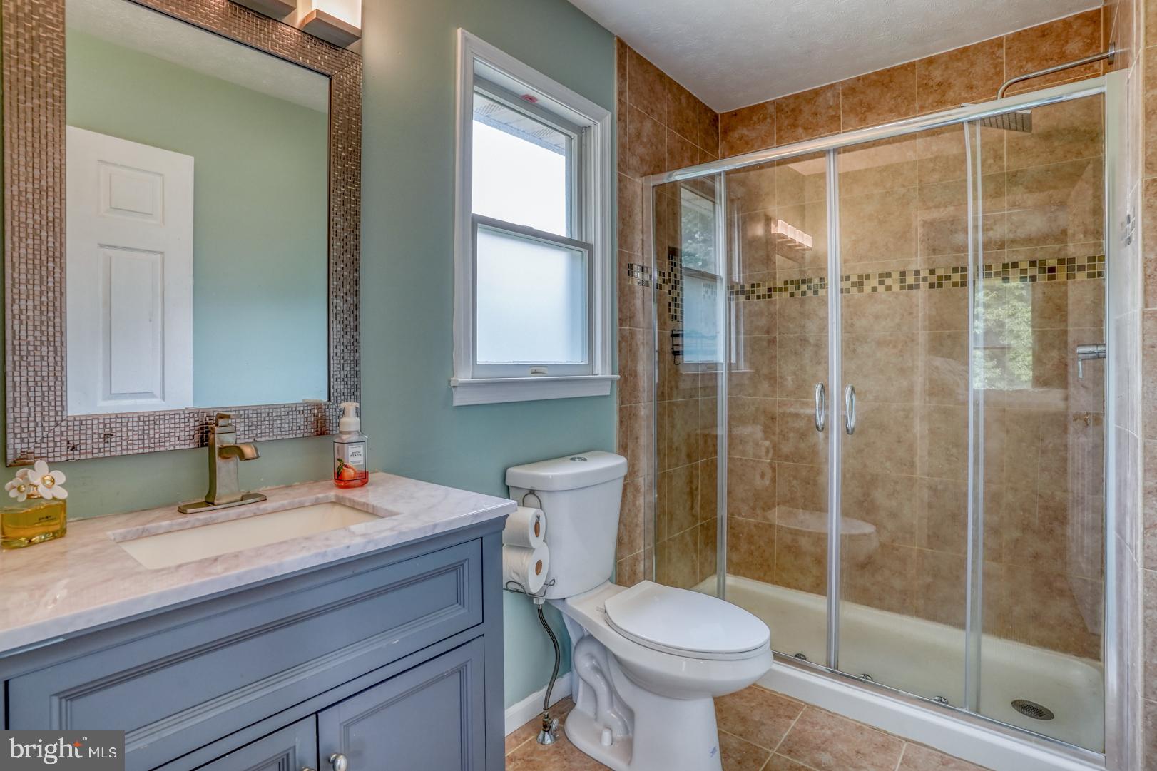 COLONIAL RIDGE - Residential