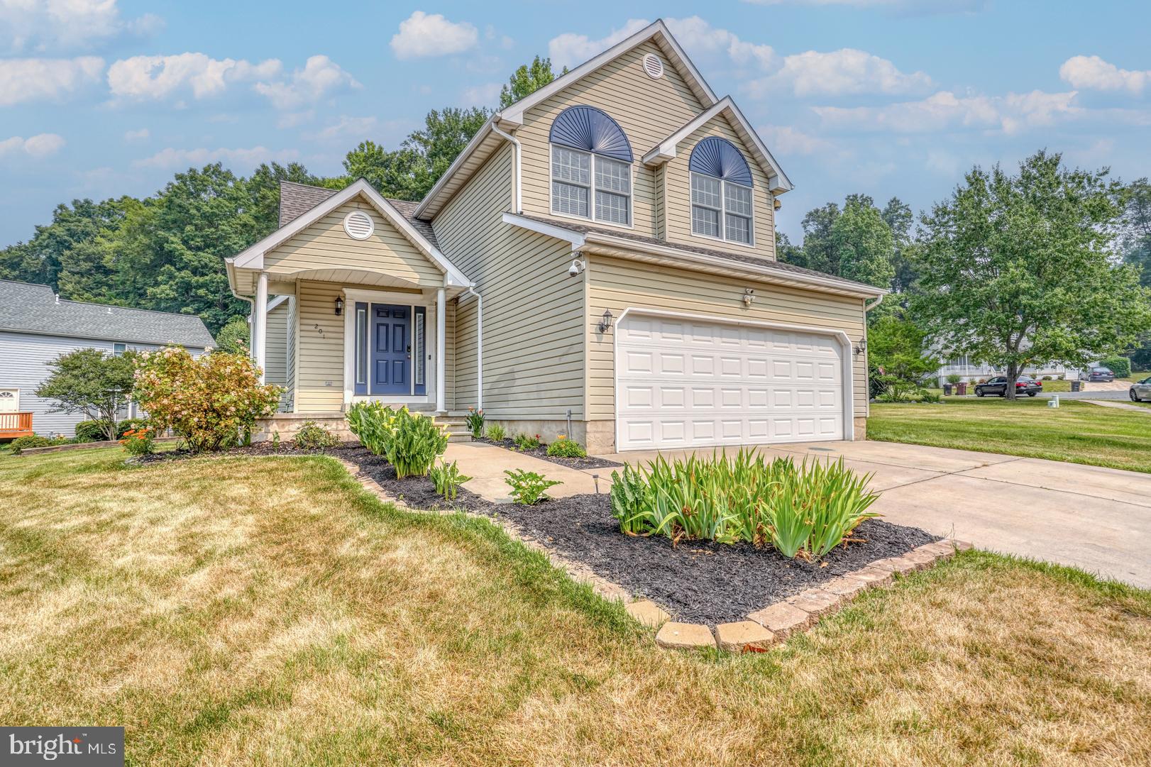 COLONIAL RIDGE - Residential