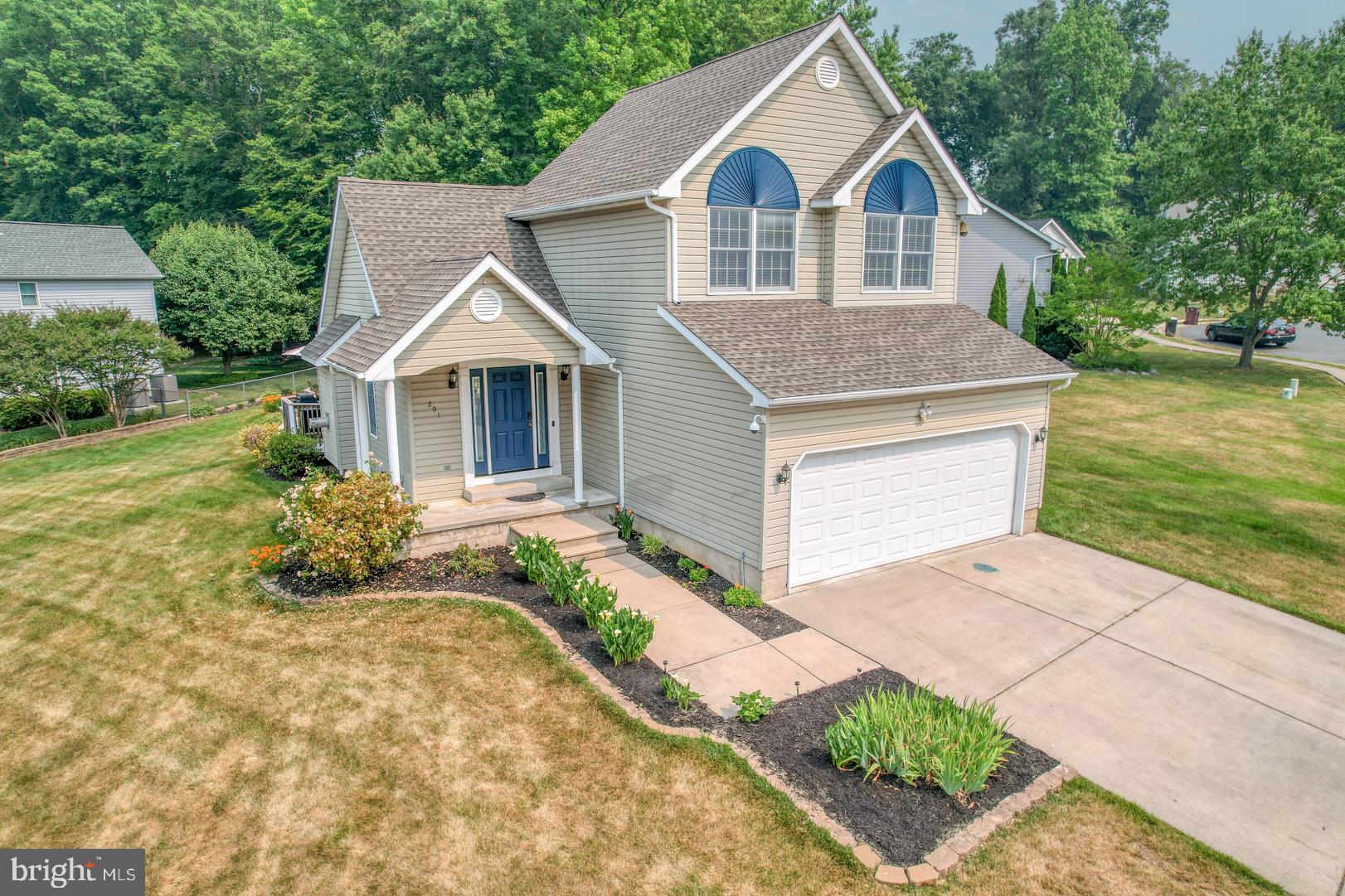 COLONIAL RIDGE - Residential