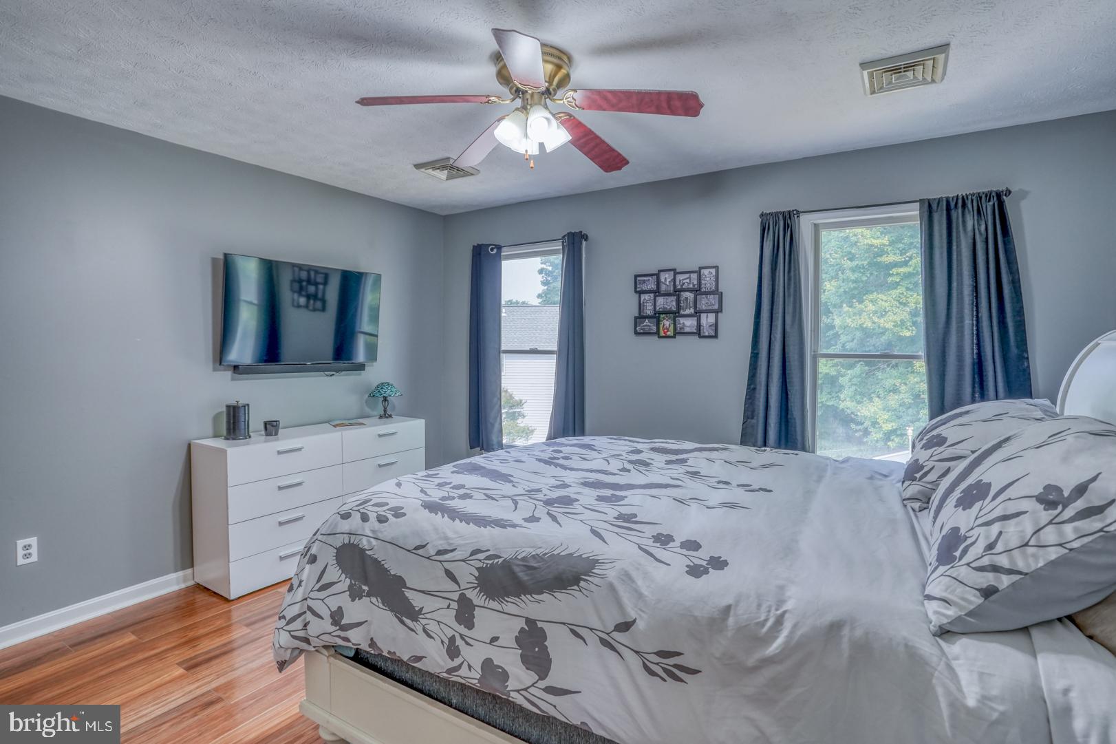 COLONIAL RIDGE - Residential