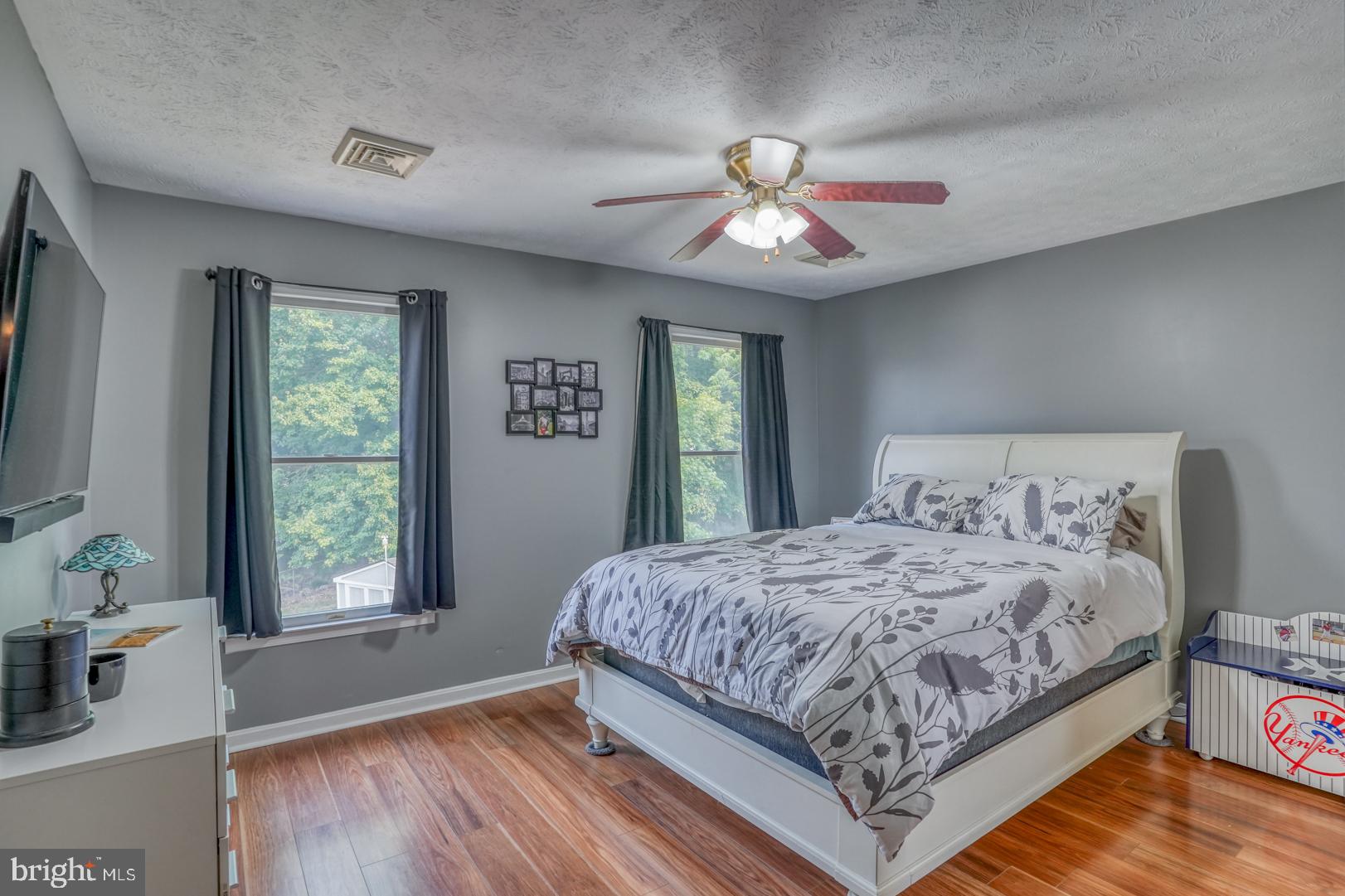 COLONIAL RIDGE - Residential