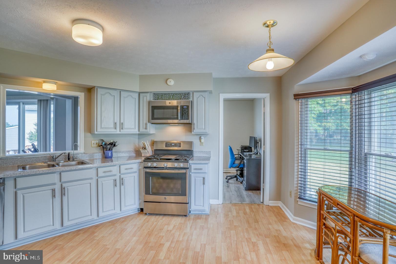 COLONIAL RIDGE - Residential