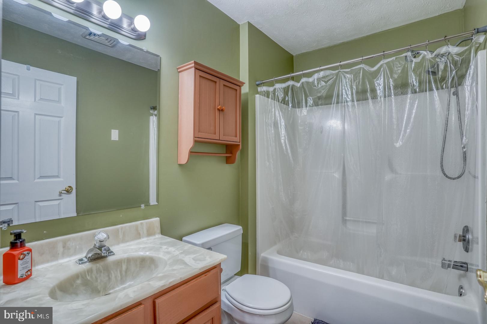 COLONIAL RIDGE - Residential