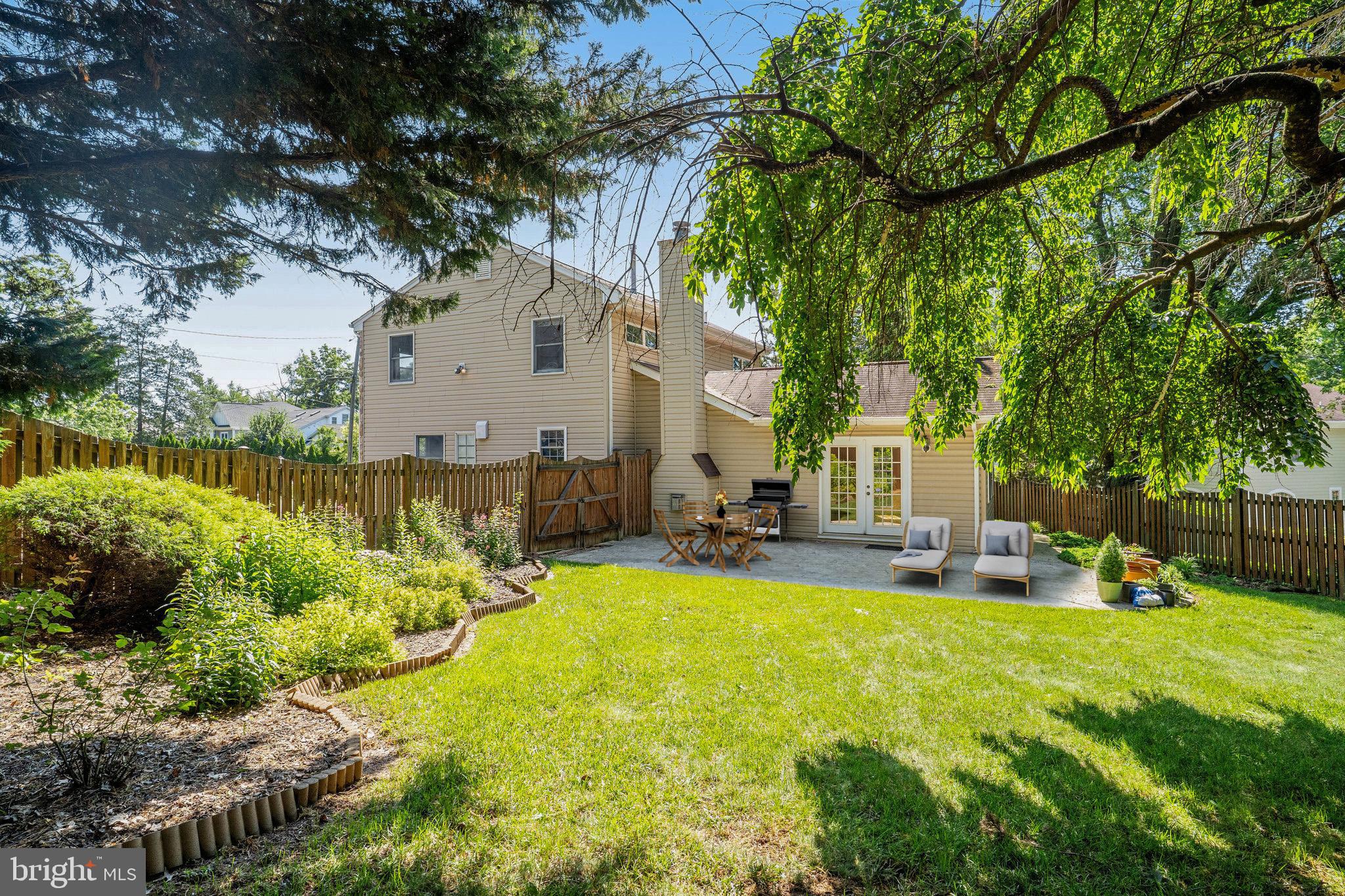 2052 ARCH DRIVE