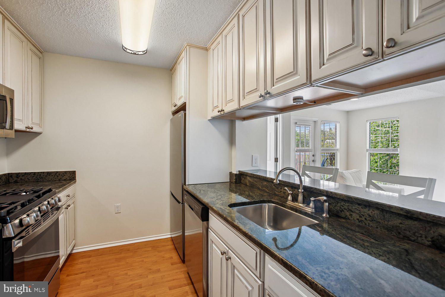 WESTMAREN CONDO - Residential