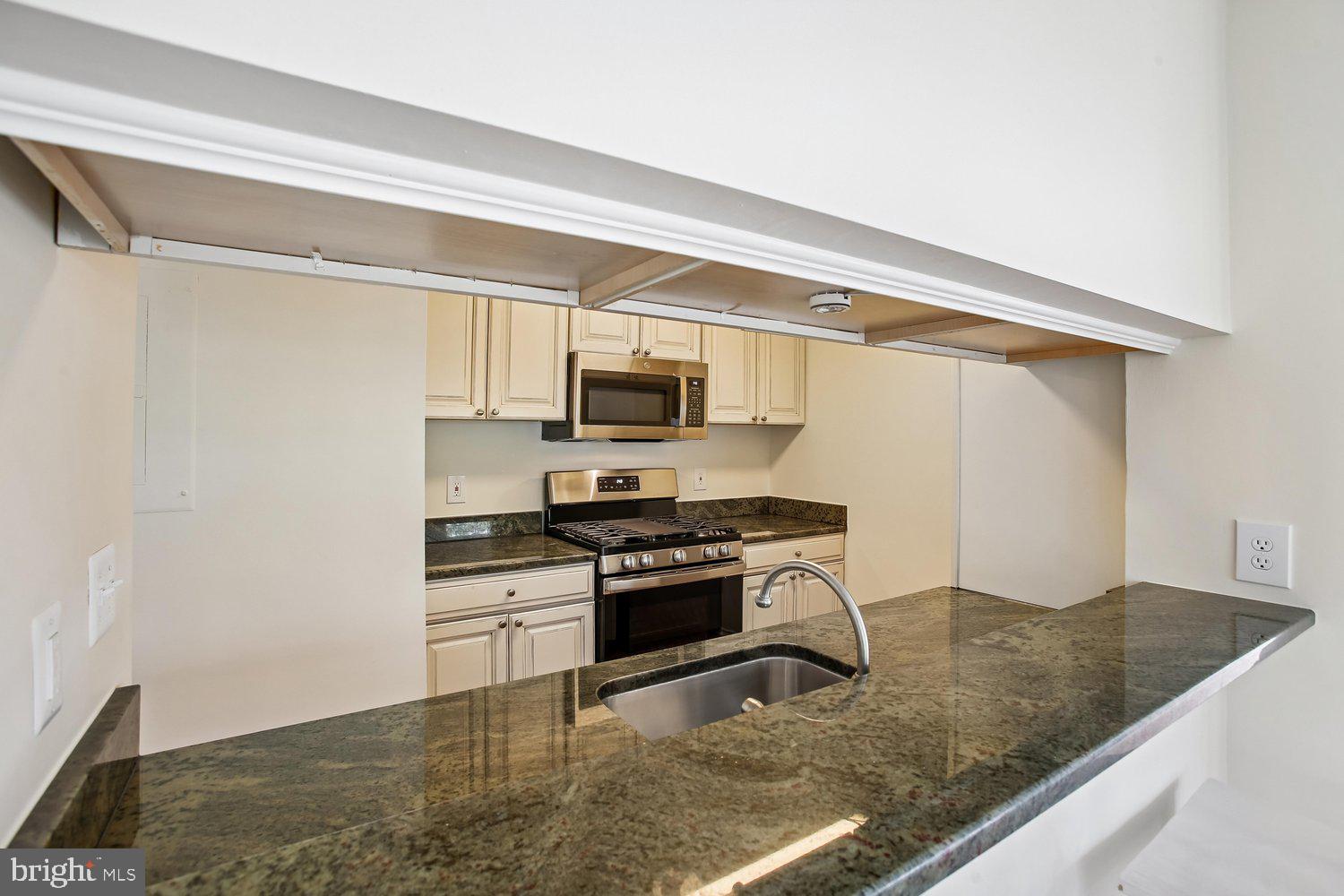 WESTMAREN CONDO - Residential