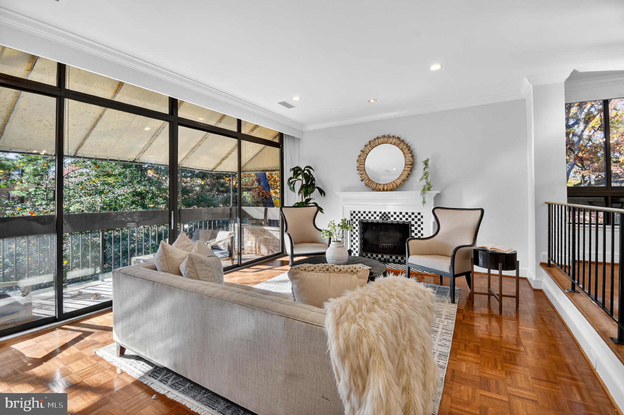 4924 SENTINEL DRIVE 2-406