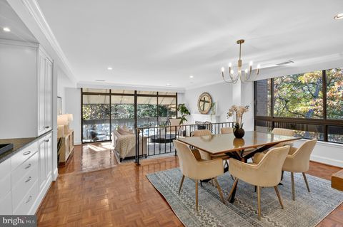 Photo of 4924 Sentinel Drive #2-406, BETHESDA, MD 20816 (MLS # MDMC2198638)