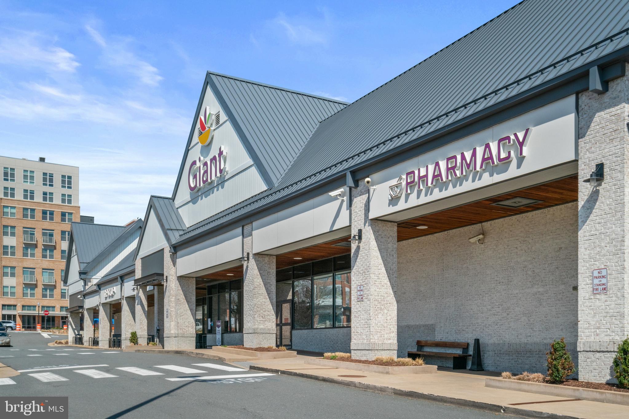 BROOKS SQUARE - Residential