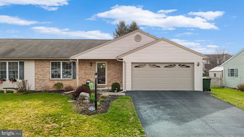 Photo of 121 Queen Annes Way, Ephrata, PA 17522 (MLS # PALA2048190)