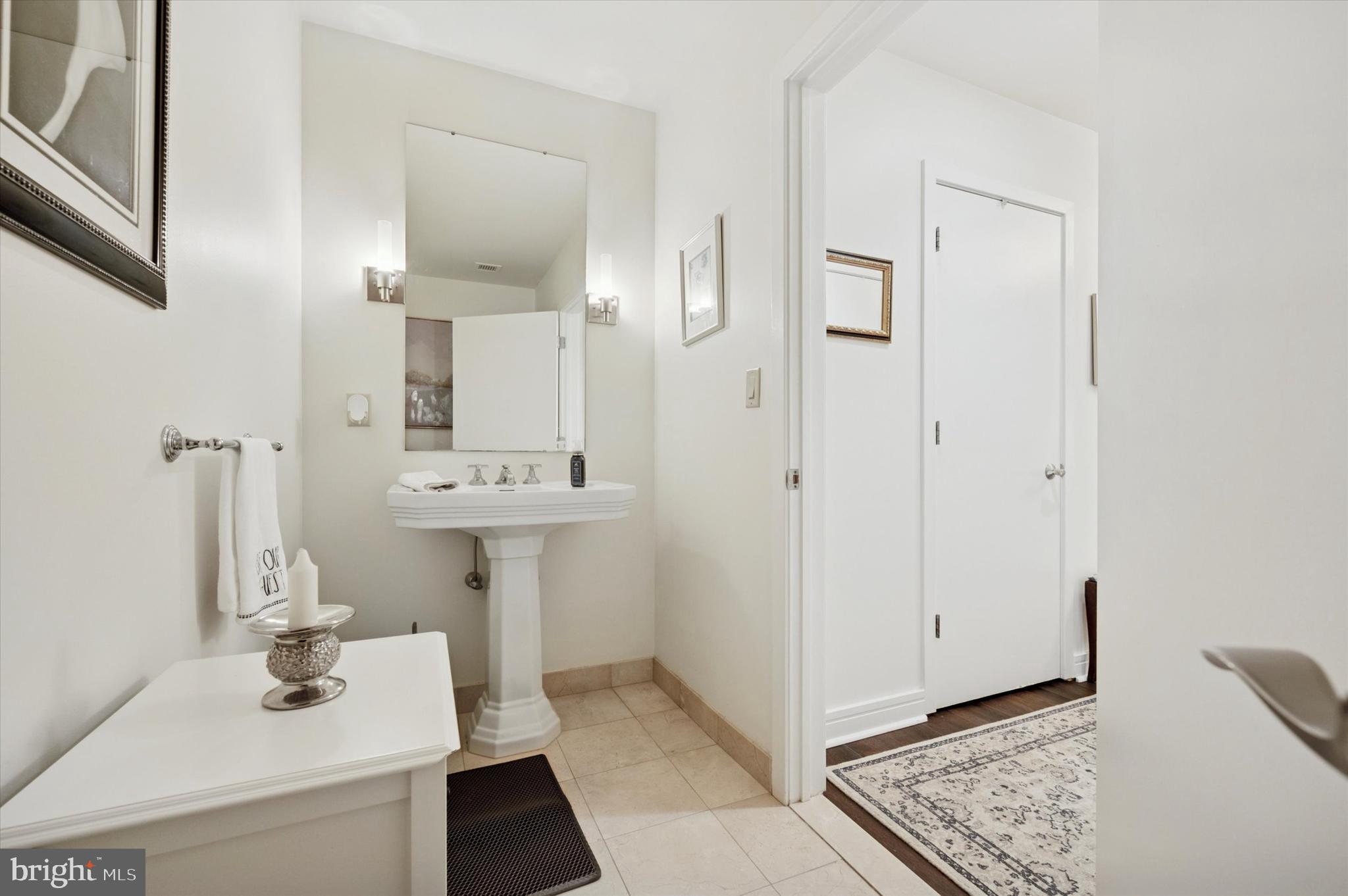 CORINTHIAN - Residential