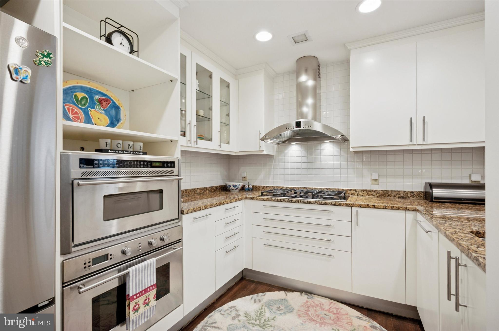 CORINTHIAN - Residential